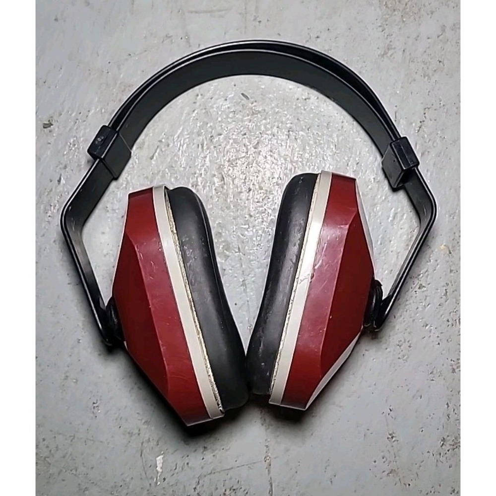 Ear Defenders Noise Protractors Ear Muffs E.A.R. #1000 Burgundy VTG Adjustable